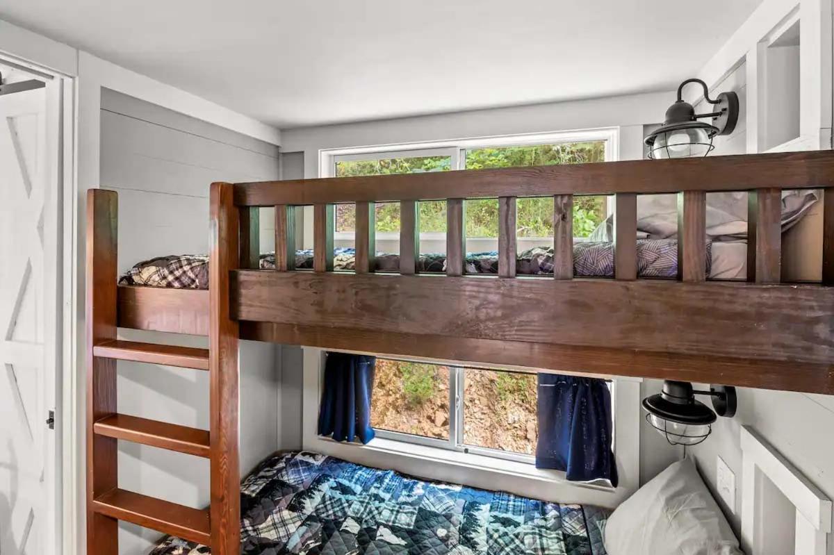 Crescent Moon Cabin Vila Sevierville Exterior foto